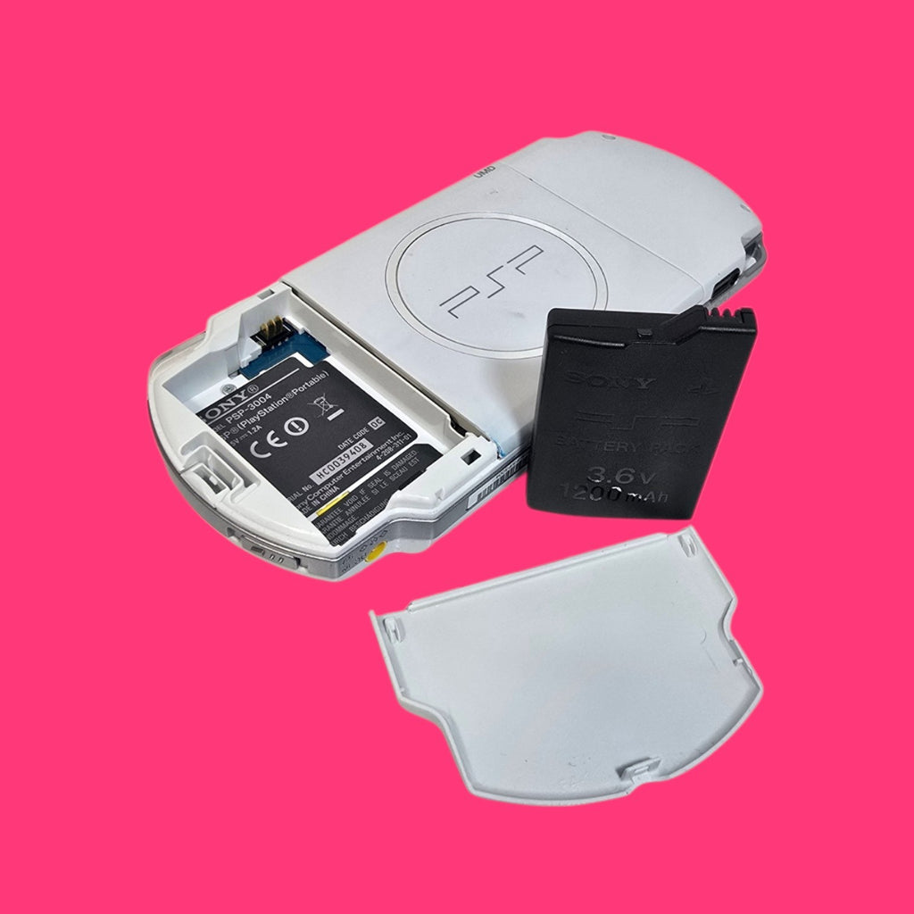 VIDEOCONSOLA PORTATIL PSP 3004 BLANCA PERLA CON FUNDA EN CAJA