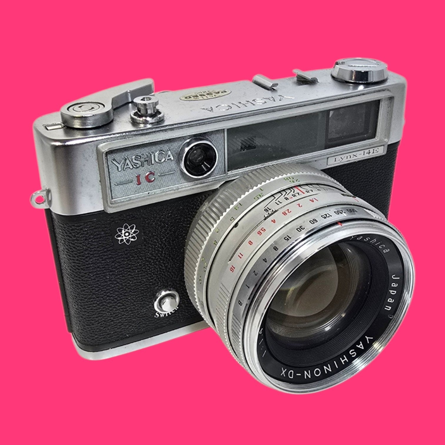 CAMARA DE FOTOS VINTAGE ANALOGICA YASHICA 1C PLATEADA Y NEGRA CON FUNDA PIEL NEGRA