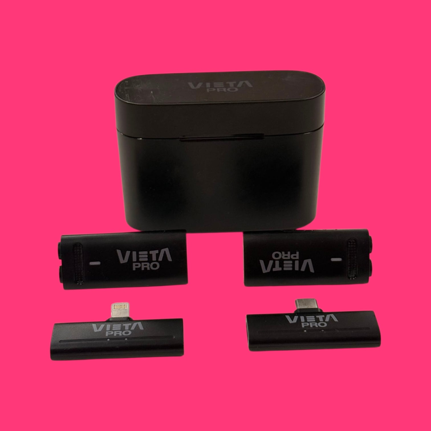 MICROFONO INALAMBRICO PARA MOVIL O TABLET VIETA PRO INFLUENCER EN FUNDA CARGADOR NEGROS