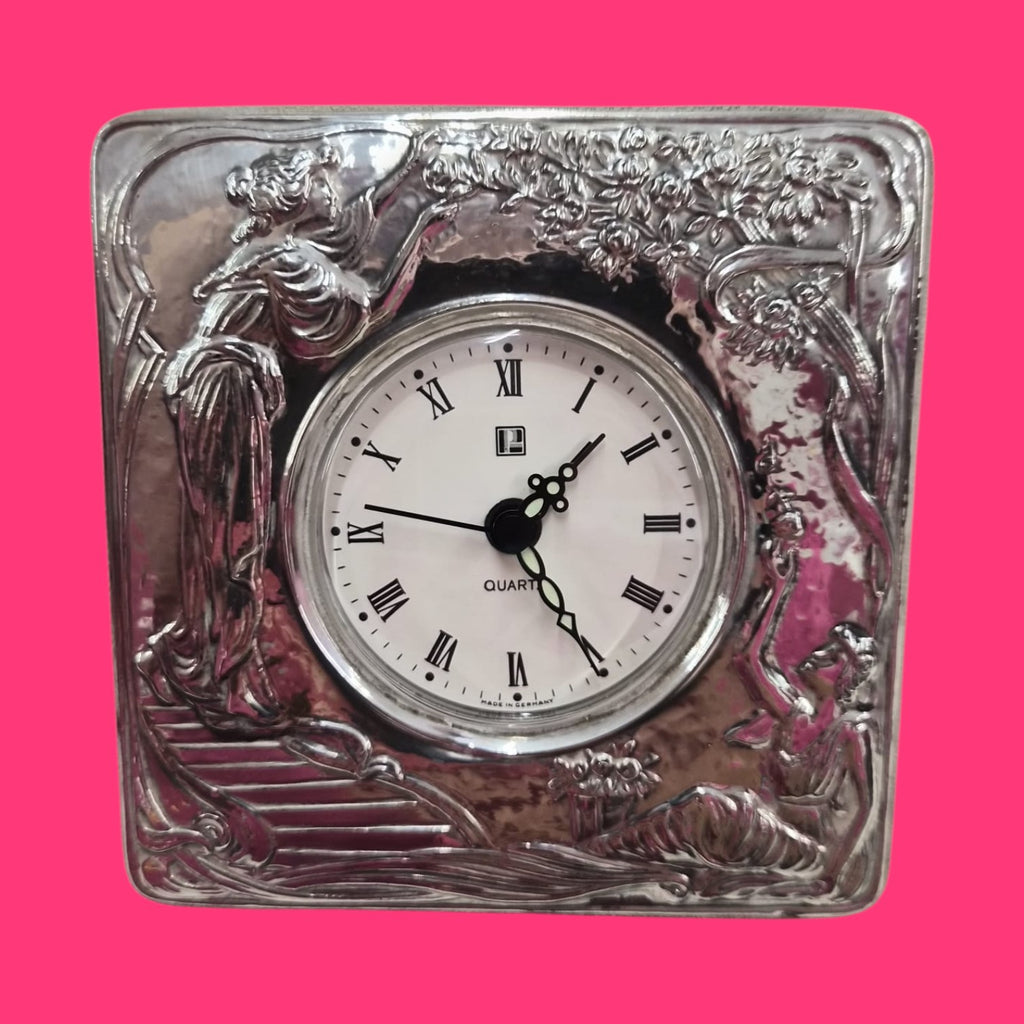 RELOJ MESILLA ESTILO ART NOUVEAU ANALOGICO CUADRADO PLATEADO