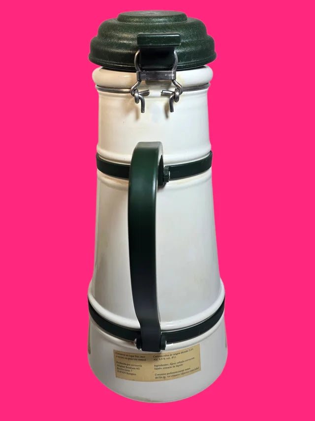 JARRA CERVEZA ALEMANA CON TAPA BLANCA Y VERDE 32 CENTIMETROS ALTURA